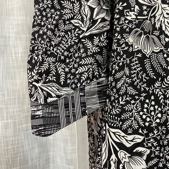 Vintage Mako Hawaii Womens Hawaiian Muumuu Dress 7/8 Black White Floral Ruffle - Picture 13 of 15